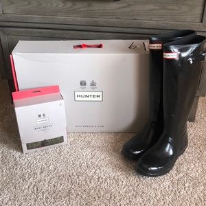 Brand new in box Hunter original tall gloss black boots